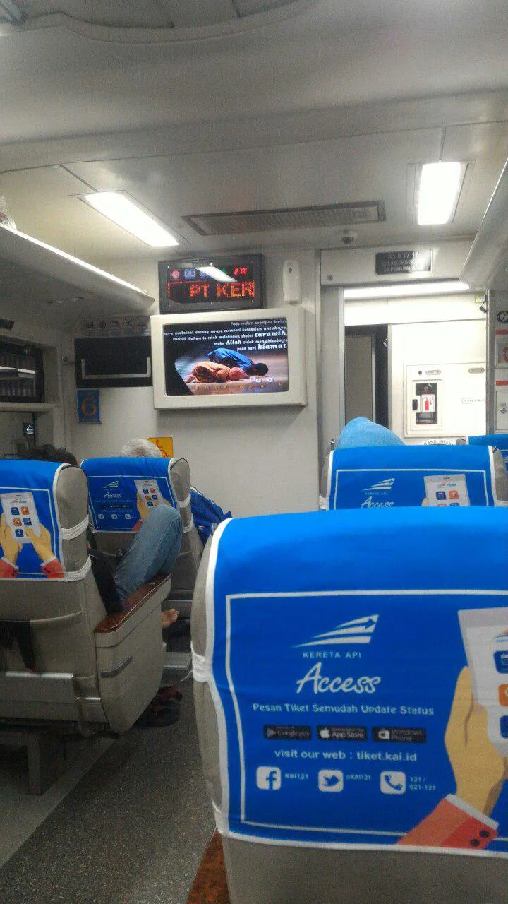 OTW Jakarta Naik Kereta Esekutif - blog.indrakusuma.web.id